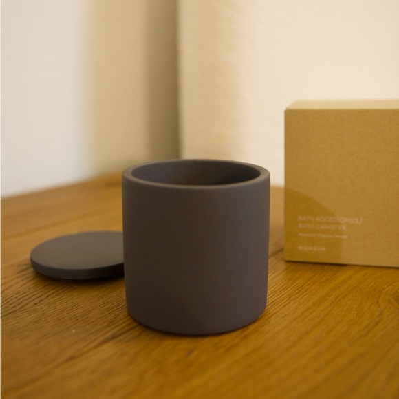 Moheim Black ceramic matte small bath canister with lid - Picture 3 of 5